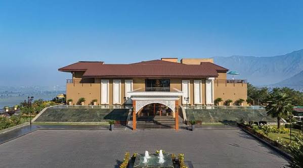Taj Dal View, Srinagar