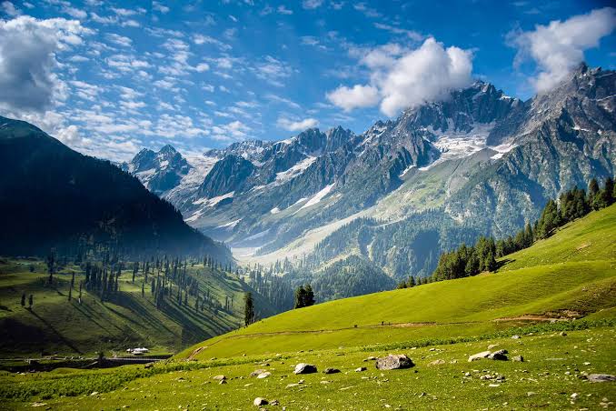 5 Nights / 6 Days Kashmir Tour Package