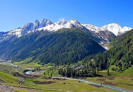 4 Nights / 5 Days Kashmir Honeymoon Package
